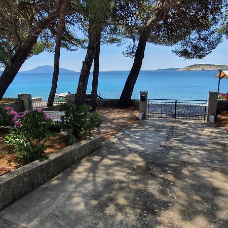 Sidus Maris, Spacious Seaside Apartment With Free Parking Martinšćica Екстериор снимка