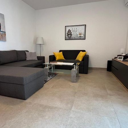 Sidus Maris, Spacious Seaside Apartment With Free Parking Martinšćica Екстериор снимка