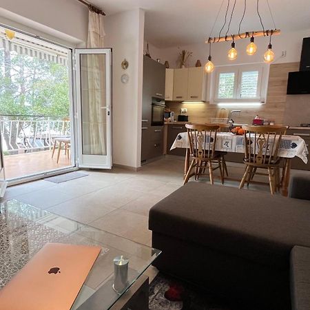 Sidus Maris, Spacious Seaside Apartment With Free Parking Martinšćica Екстериор снимка