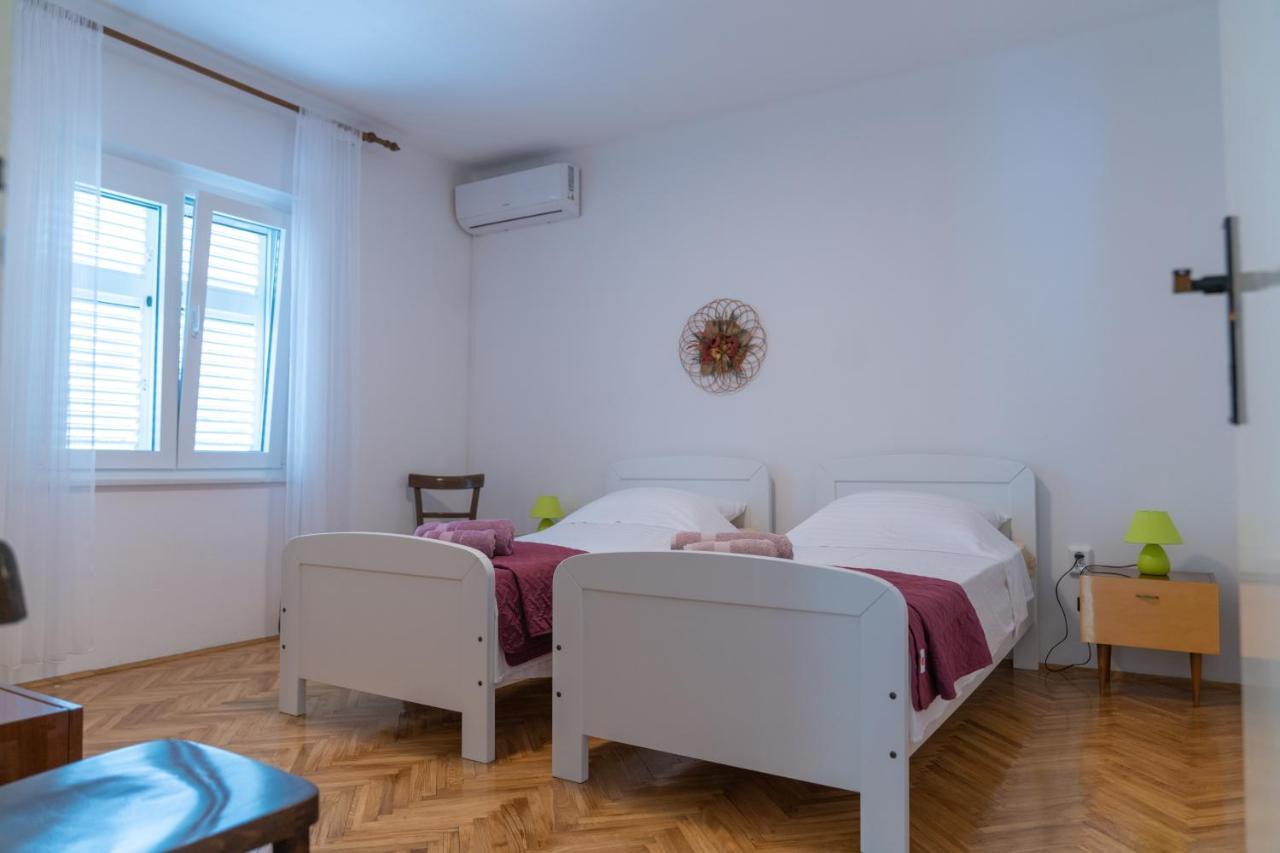 Sidus Maris, Spacious Seaside Apartment With Free Parking Martinšćica Екстериор снимка
