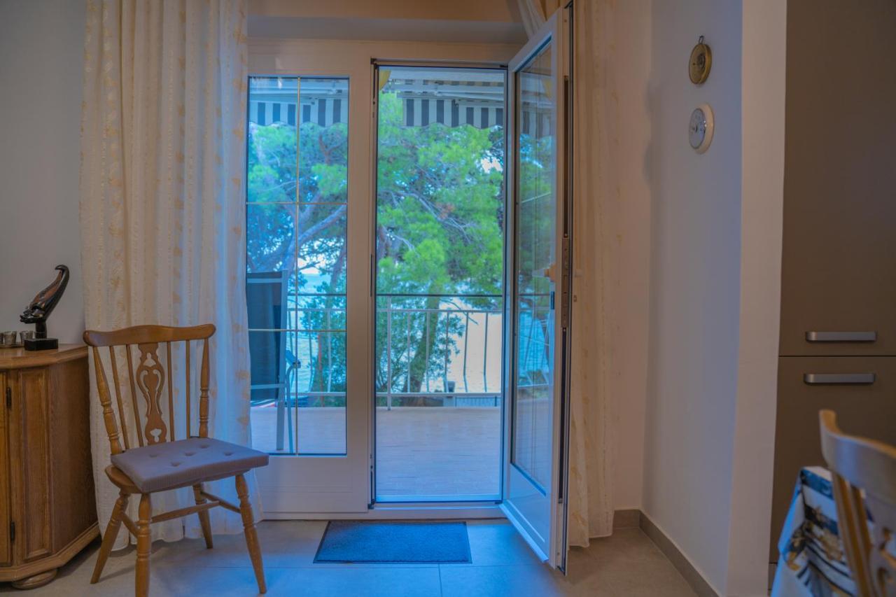 Sidus Maris, Spacious Seaside Apartment With Free Parking Martinšćica Екстериор снимка